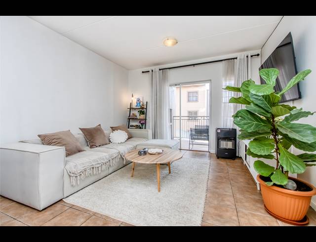 2 BEDROOM APARTMENT FOR SALE IN SUNDOWNER
